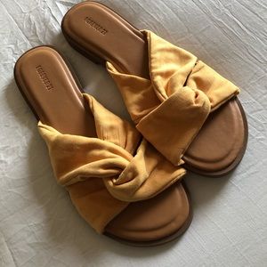 Forever 21 Sandals *New*